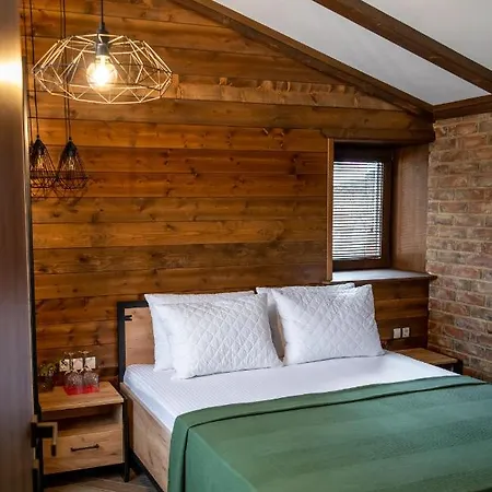 Hunters House Ezerets