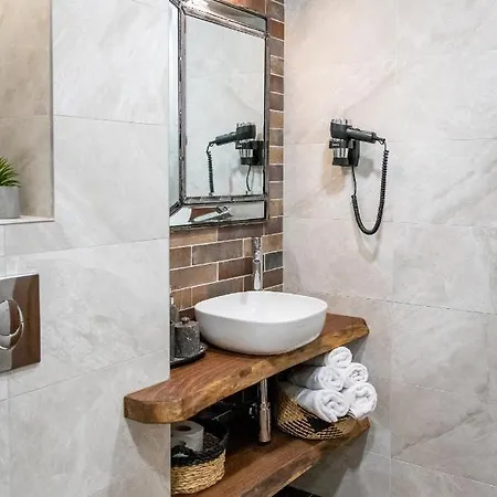 Hunters House Maison d'hôtes 4*