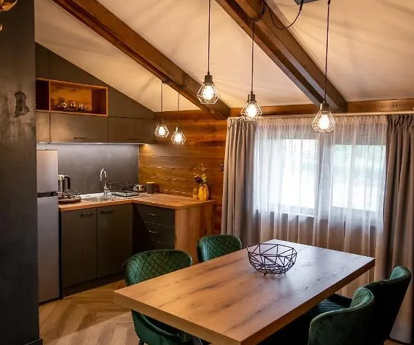 Hunters House Къща за гости Езерец