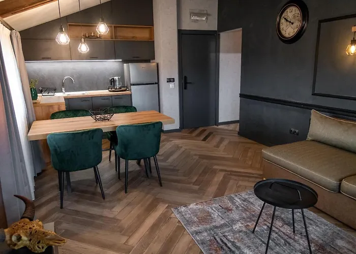 Къща за гости Hunters House 4*