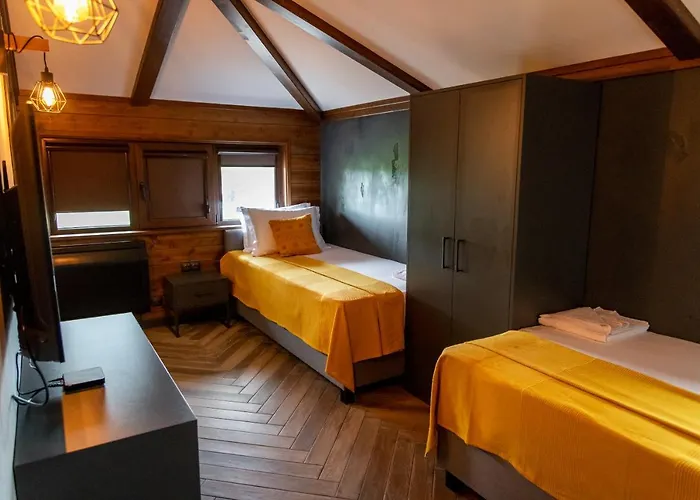 Hunters House Езерец