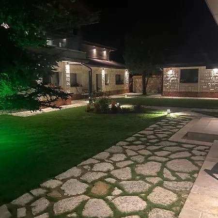 Hunters House 4*